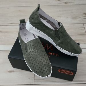 bernie mev. Olive Slip-On Men's Loafers